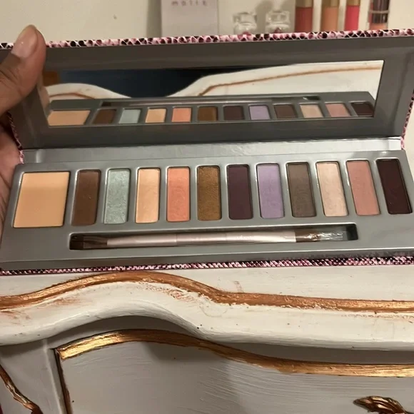 Mally beauty makeup set - Picture 3 of 9